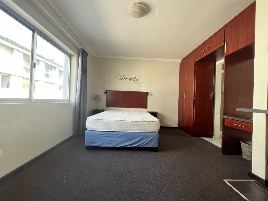 To Let 1 Bedroom Property for Rent in Summerstrand Eastern Cape